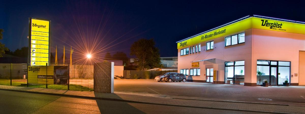 Firmengebäude Eineder Ingolstadt bei Nacht